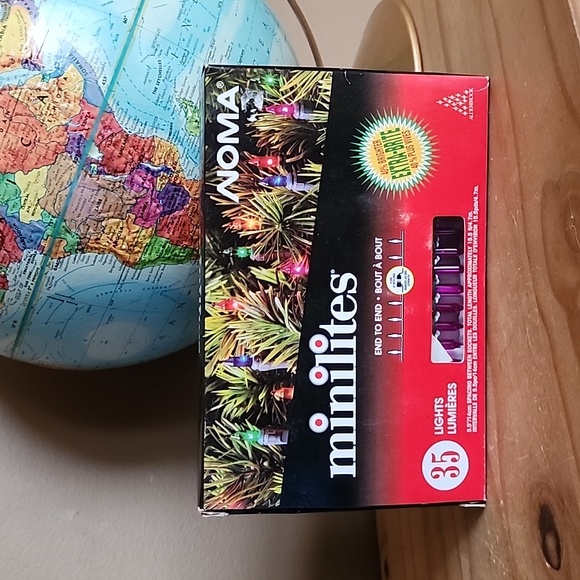 Vintage  NOMA Alderbrook pink minilites extra brite new old stock - Picture 2 of 10